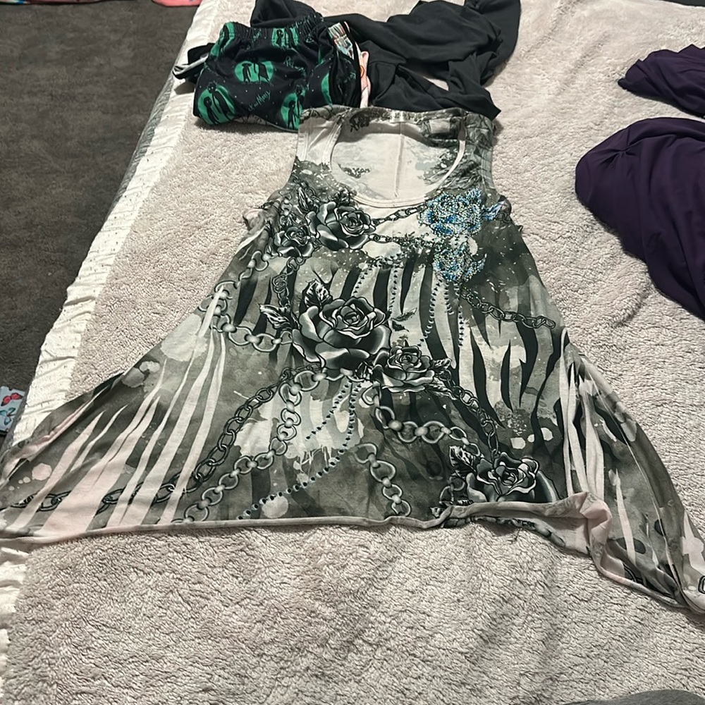Tank top - Picture 1 of 1